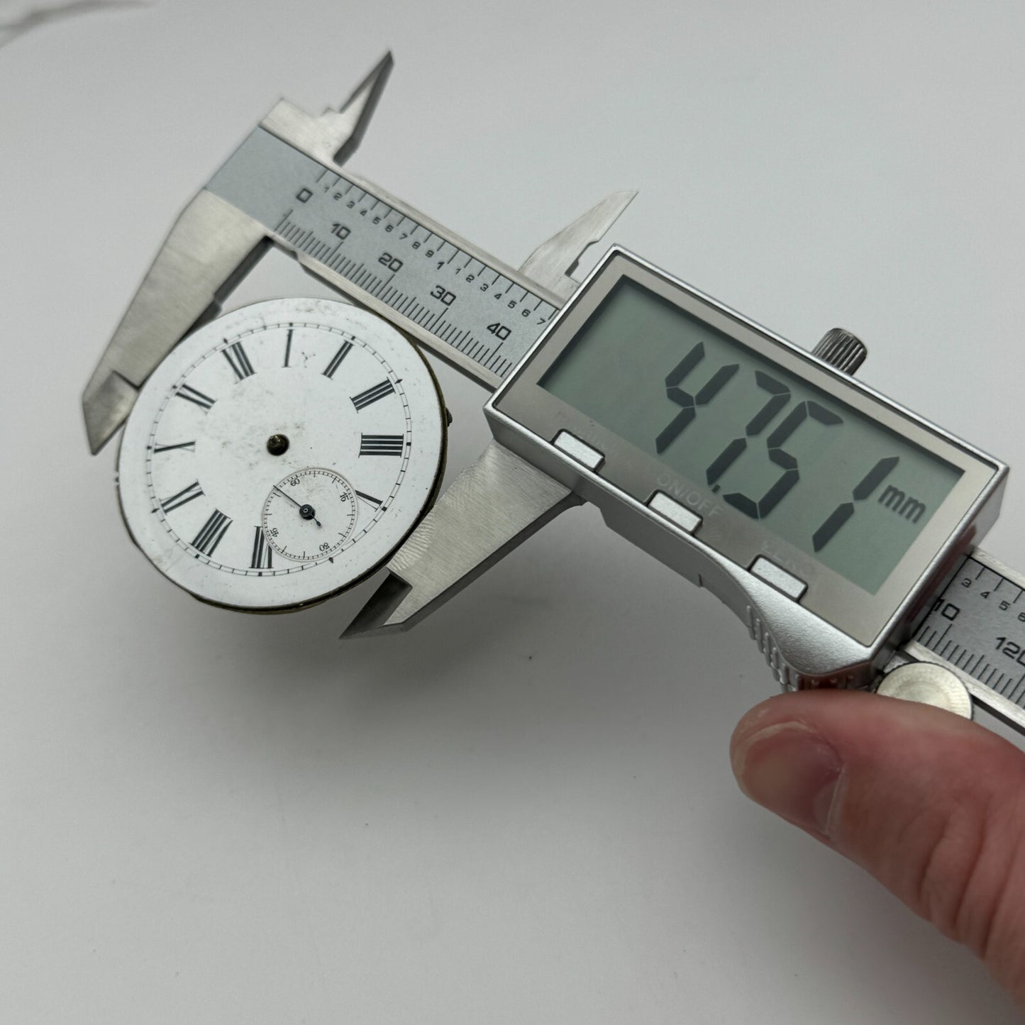 47.5mm Antique Key Wound Roman Numerals Pocket Watch Movement Dial PARTS REPAIR