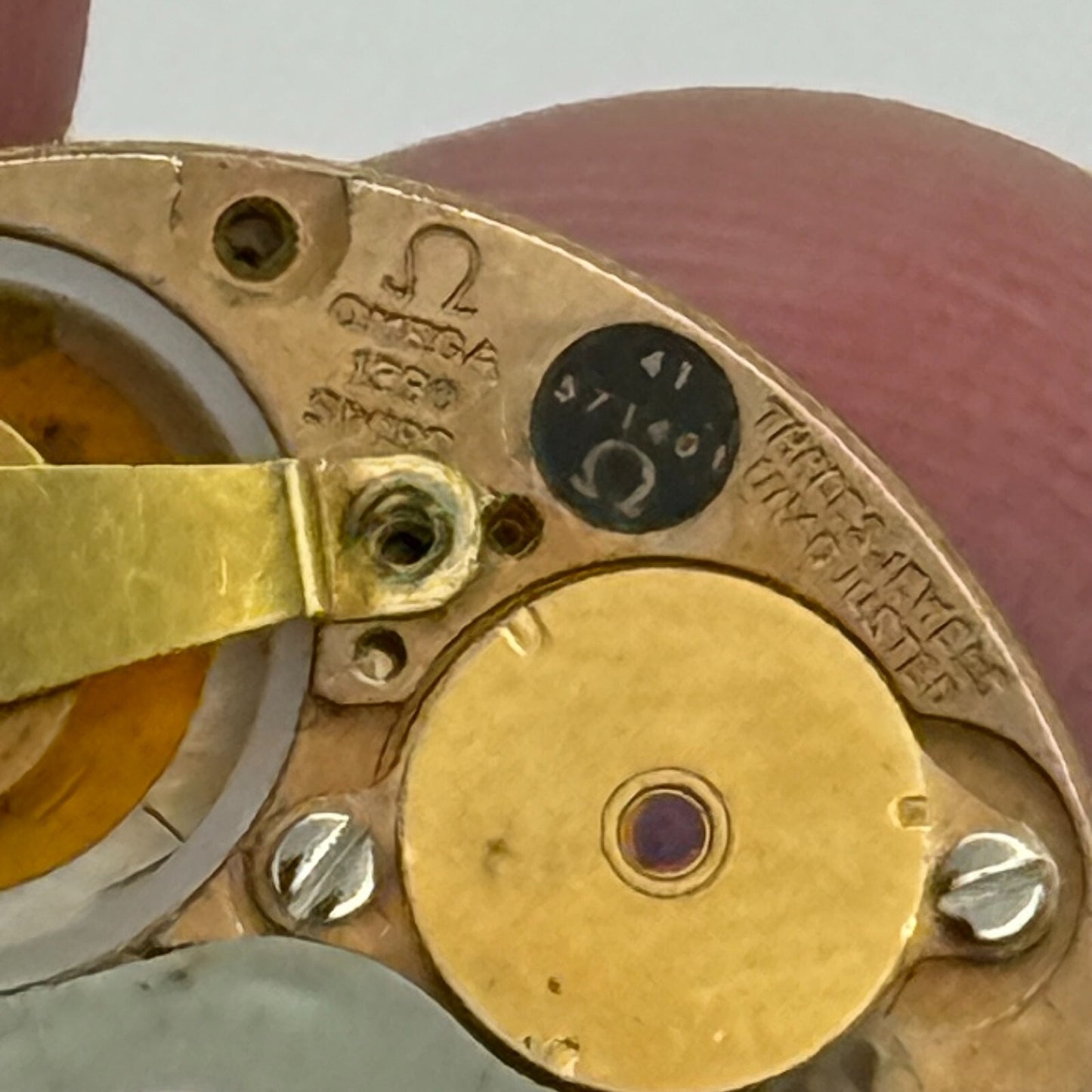 23.6mm Rare Vintage Omega Constellation 1220 Quartz Watch Movement PARTS REPAIR