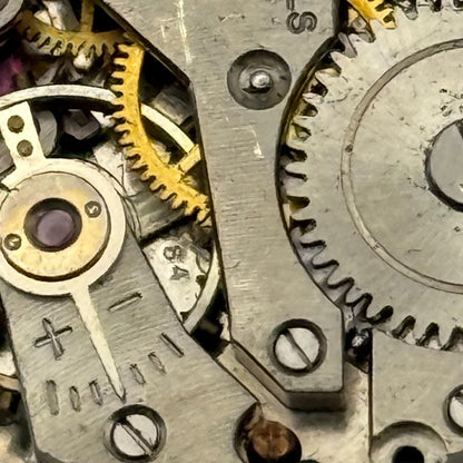 AS 984 Watch Movement Avia Manual Wind Vintage Swiss 15 Jewels Parts 23.4mm