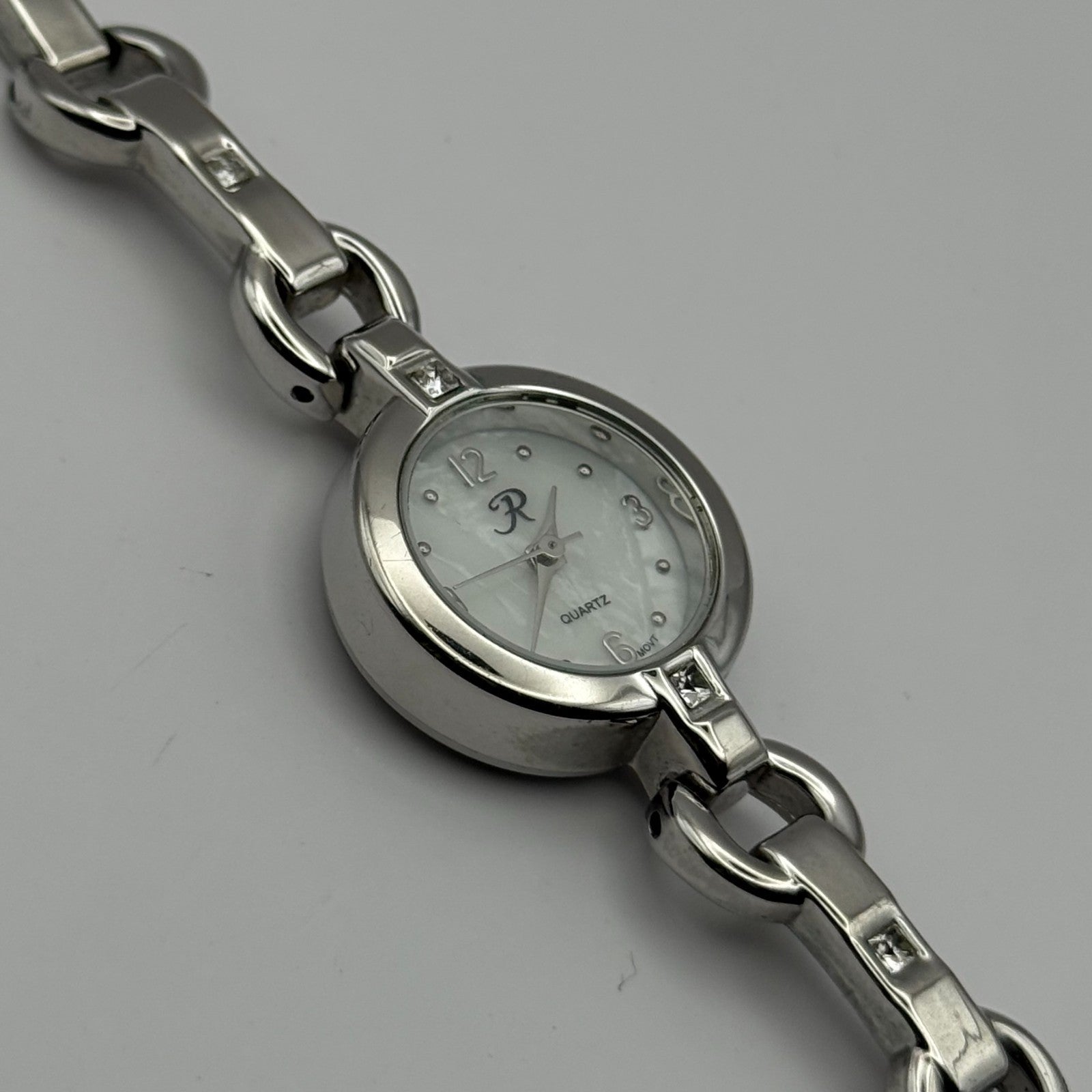 R Ladies Quartz Watch Silver Tone Bracelet Working 22mm New Battery