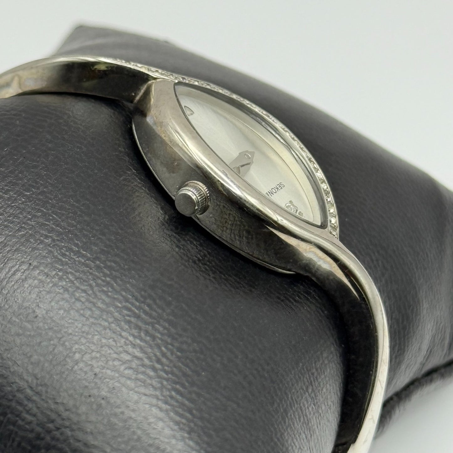 Sekonda Ladies Quartz Watch Crystal Accents Silver Tone Bracelet Working 17mm