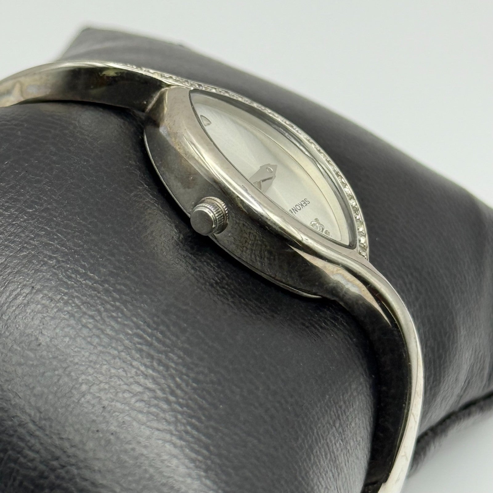 Sekonda Ladies Quartz Watch Crystal Accents Silver Tone Bracelet Working 17mm