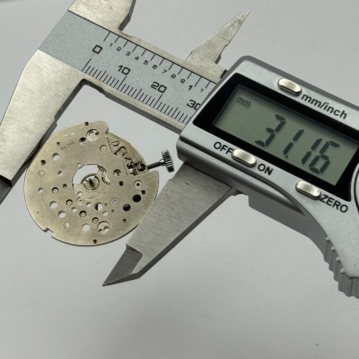 31.1mm Men's Brac 518 Manual Wind Partial Watch Movement Vintage Swiss PARTS