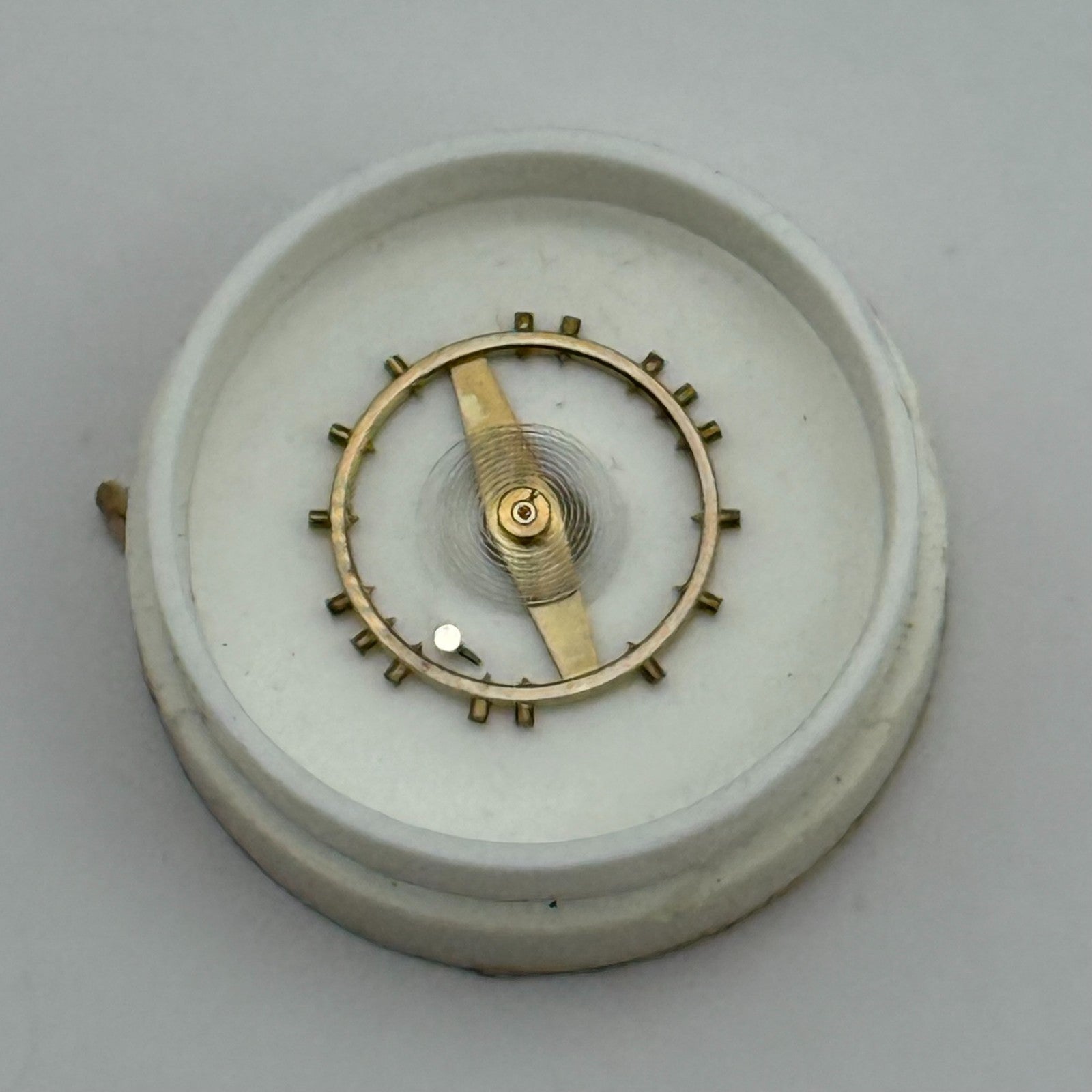 AS 1525 1526 Balance Wheel Complete And Spring  953 M Watch Movement Parts NOS