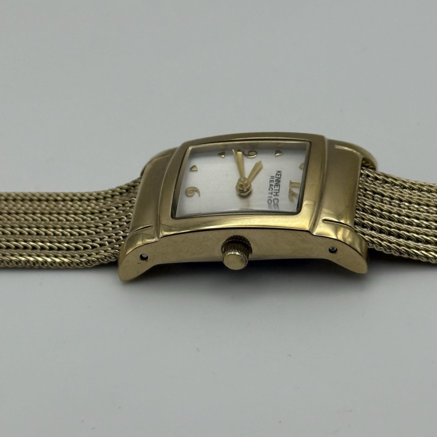 21mm Working Ladies Kenneth Cole Reaction Gold Plated Quartz Watch 6.5 Inches