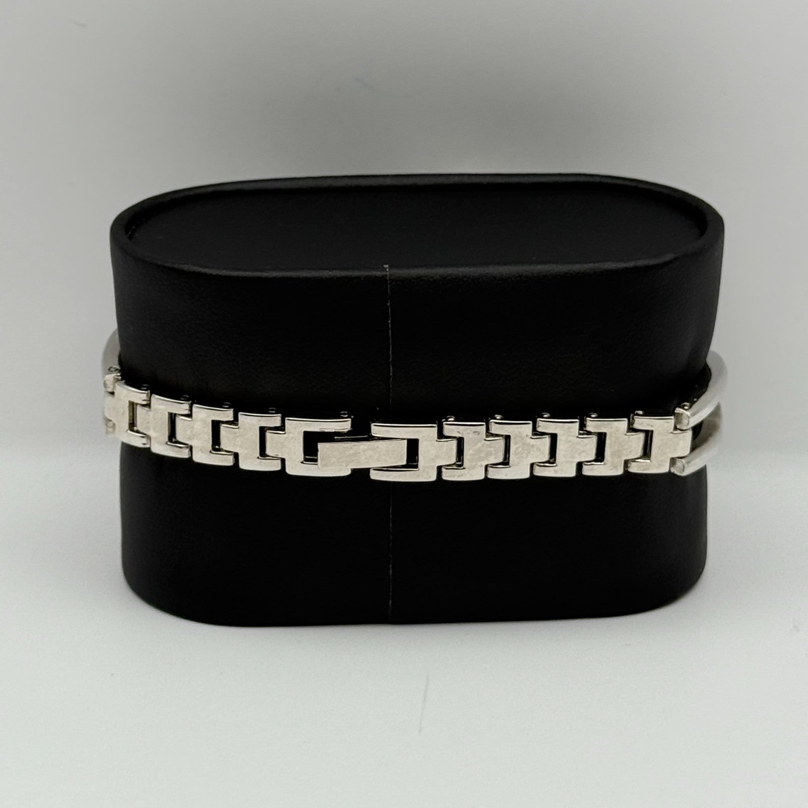 Avon Ladies Quartz Watch Black Square Dial Silver Tone Bracelet Working 19mm