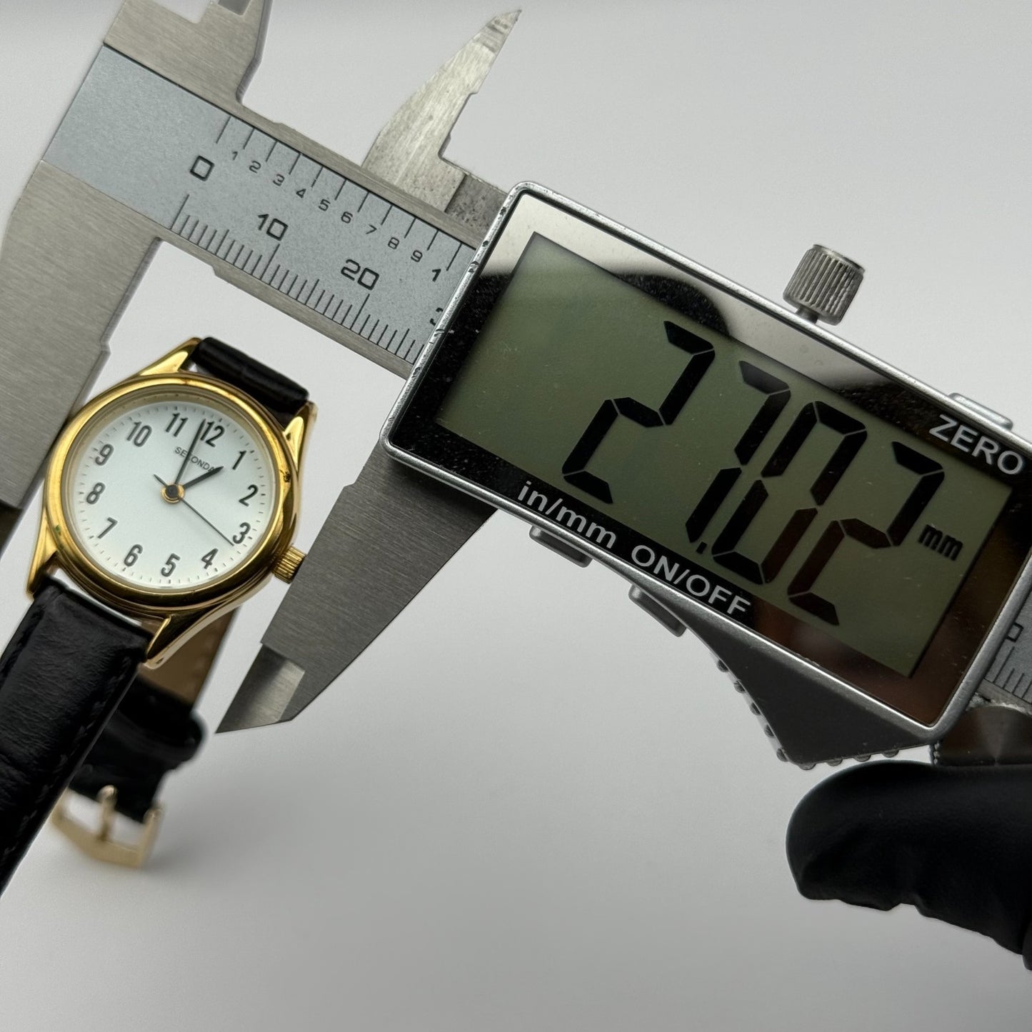 Sekonda Ladies Quartz Watch Gold Tone White Dial Leather Strap Working 25mm