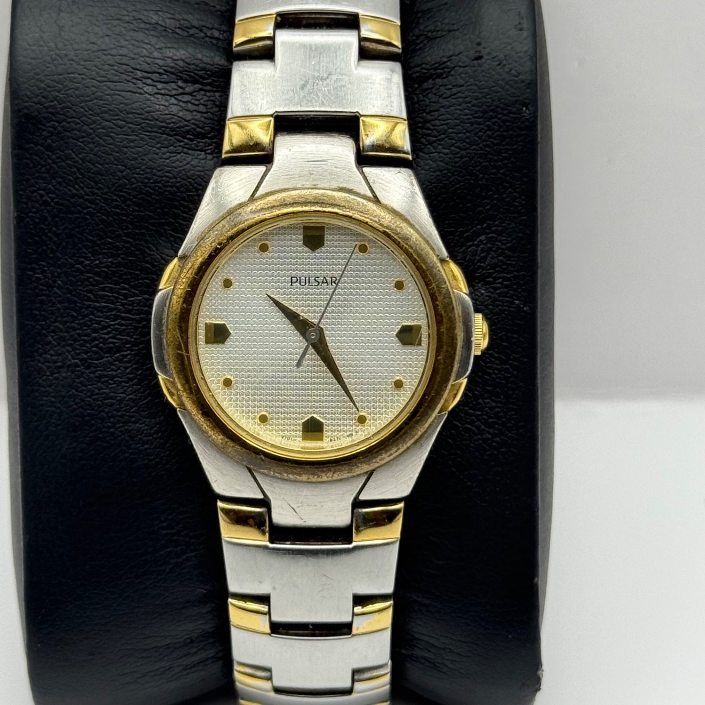 Vintage Pulsar Quartz Watch V701-X316 Two Tone Bracelet Working New Battery 27m