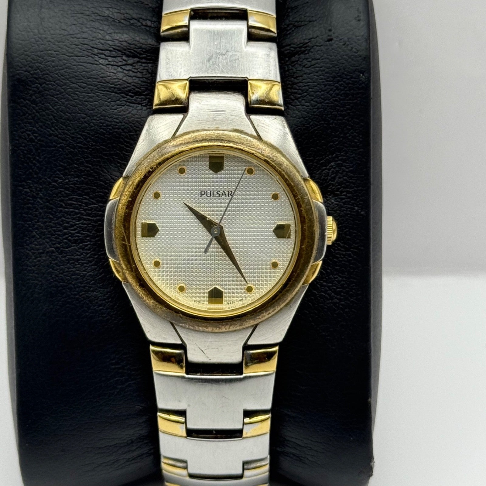 Vintage Pulsar Quartz Watch V701-X316 Two Tone Bracelet Working New Battery 27m
