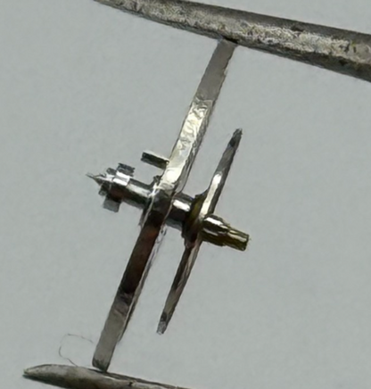 LSH 1262 Balance Wheel Complete And Spring  12’’’  1855 Watch Movement Parts 