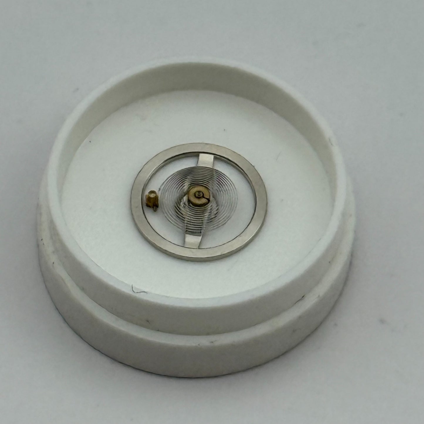 BFG 910 Balance Wheel Complete And Spring Renata 825 Watch Movement Parts NOS 