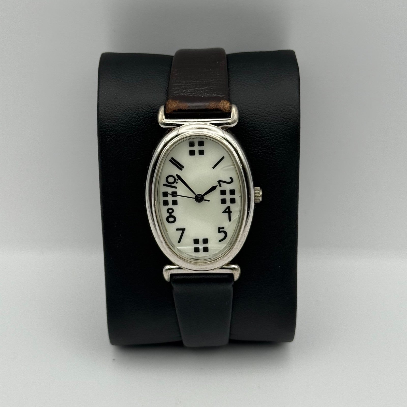 Cairn Scotland Ladies Quartz Watch MOP Dial Brown Leather Strap Working 24mm