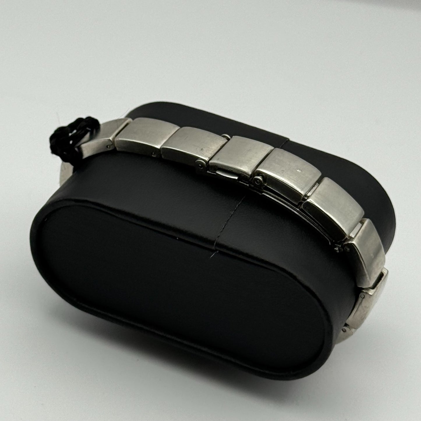 H H Ladies Quartz Watch Silver Tone Bracelet Steel Working 22mm 7 Inches