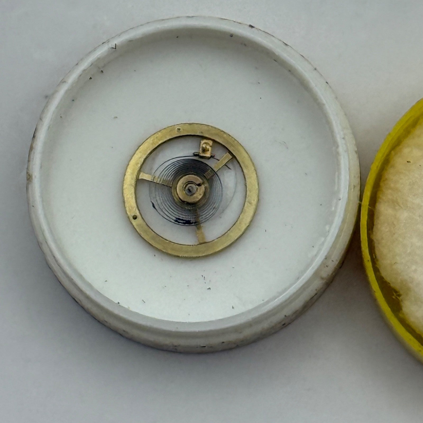 Felsa 90 Balance Wheel Complete And Spring 5 1/4''' 588 Watch Movement Parts 