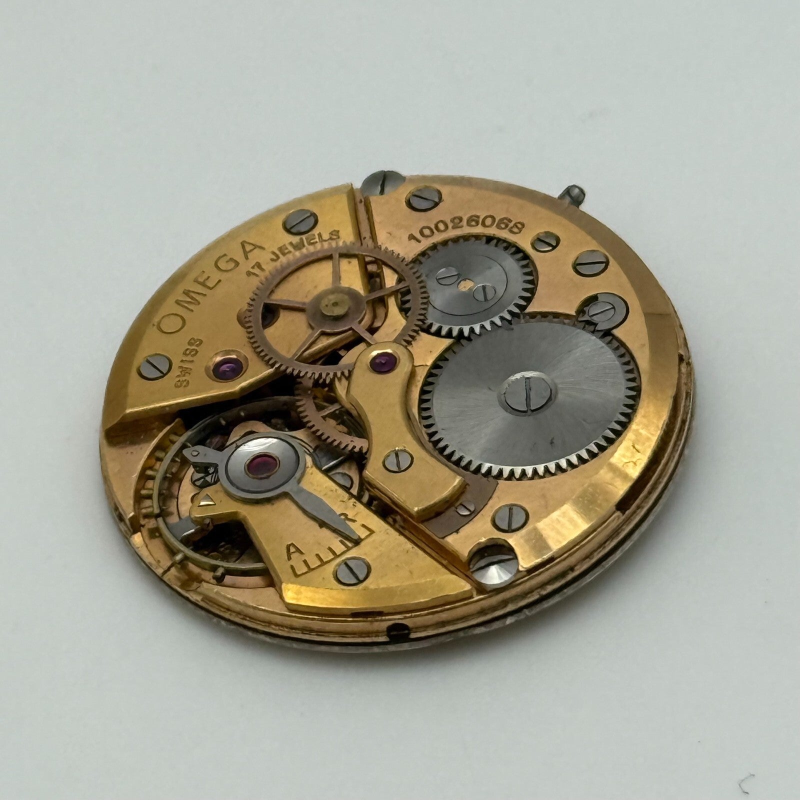 28.6mm 1940s Vintage Omega 28SC Swiss Manual Wind Watch Movement PARTS REPAIR