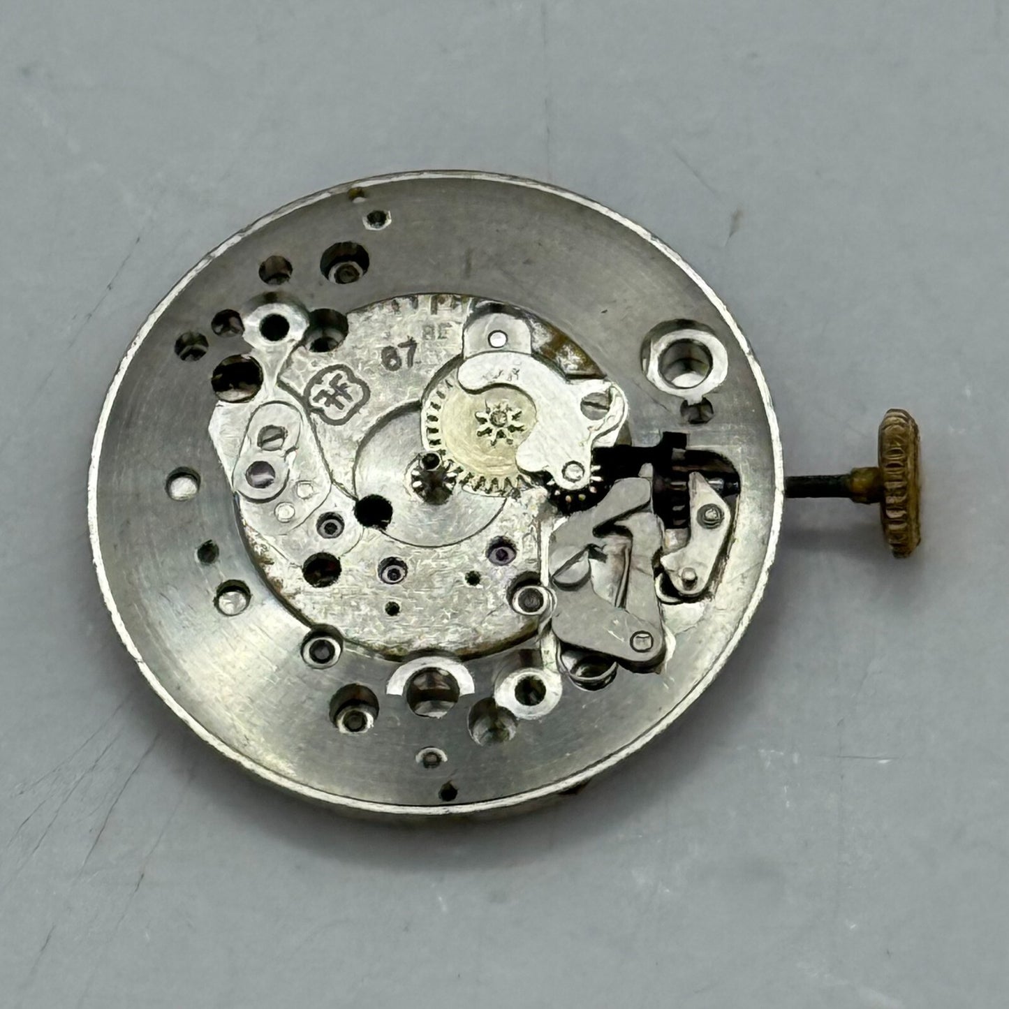 25.9mm Vintage Avia FHF 97 Swiss Made Manual Wind Watch Movement PARTS REPAIR