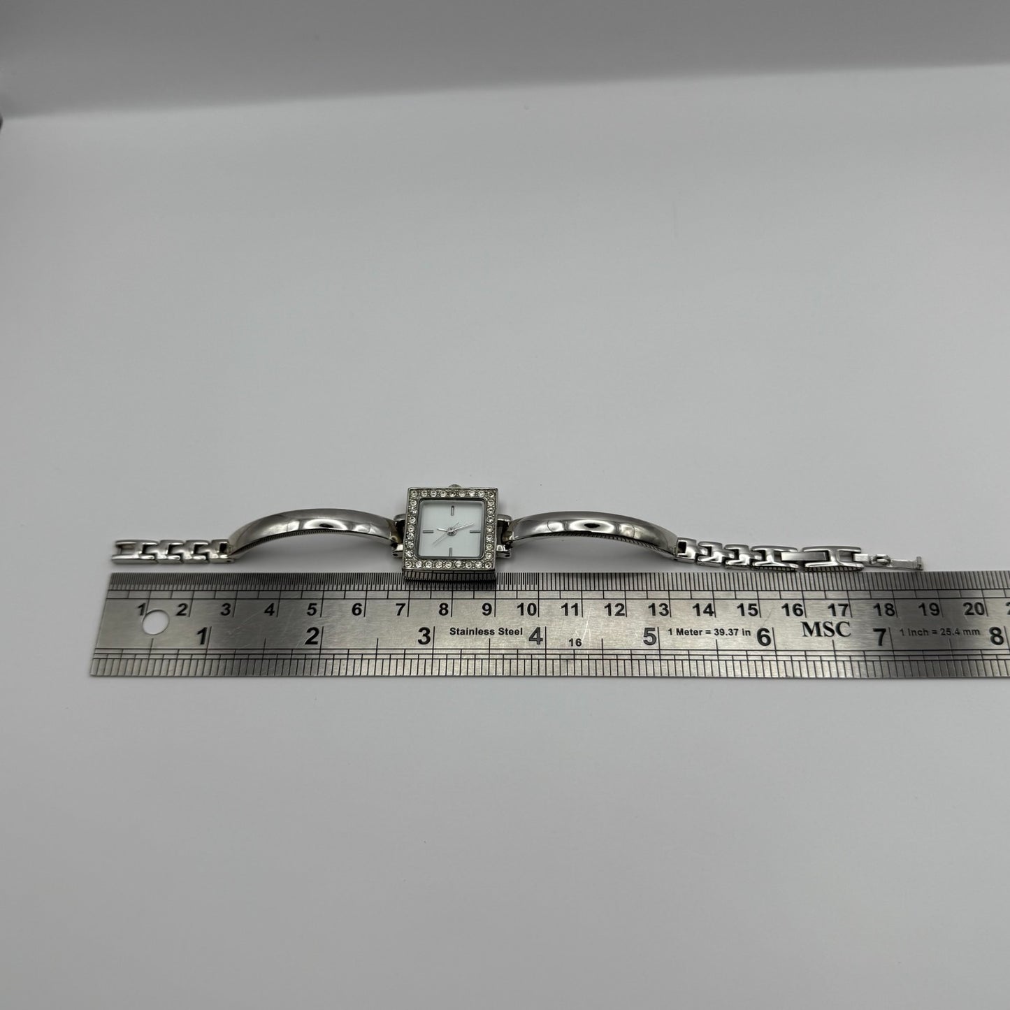 Avon Ladies Quartz Watch Square White Dial Silver Tone Bracelet Working 21mm