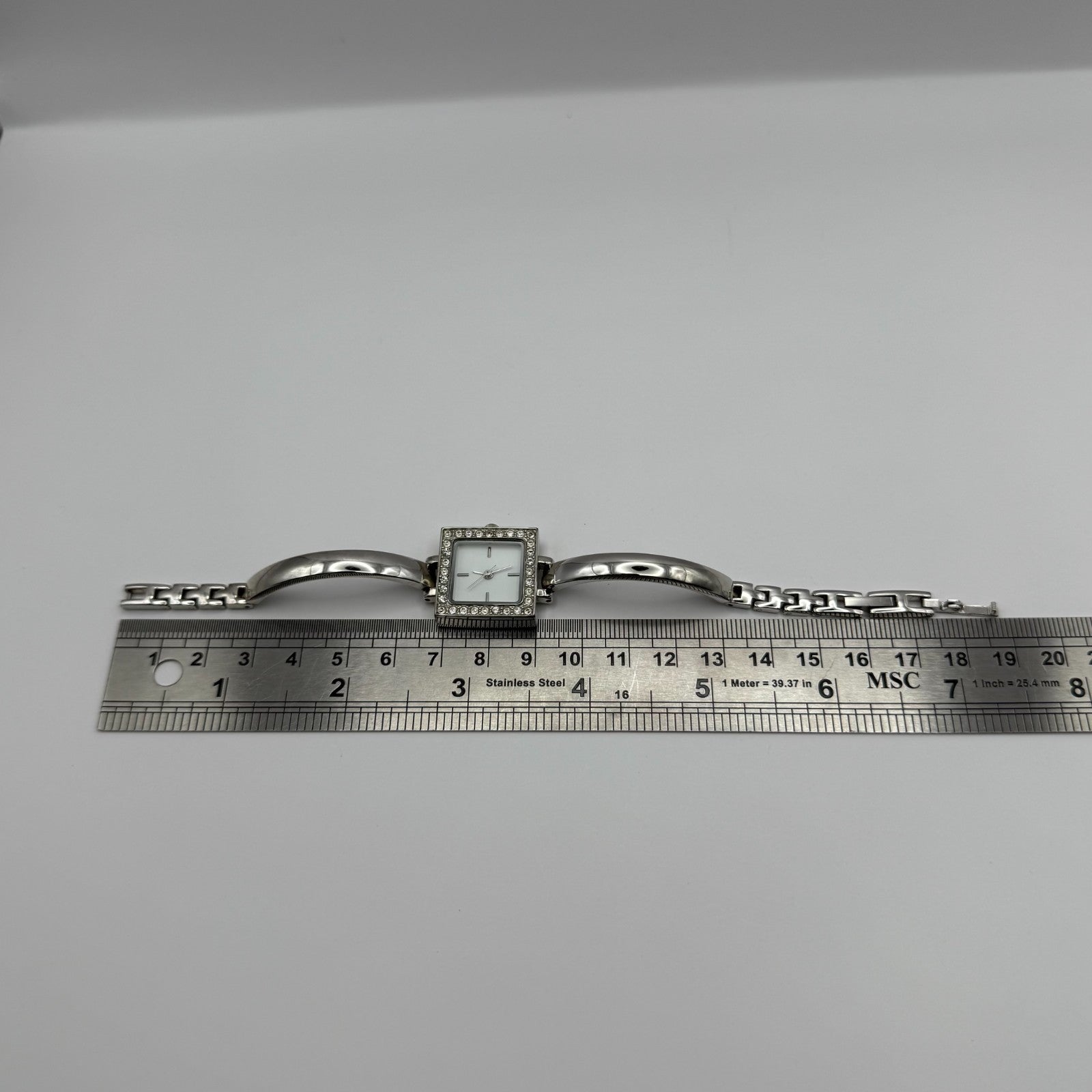 Avon Ladies Quartz Watch Square White Dial Silver Tone Bracelet Working 21mm