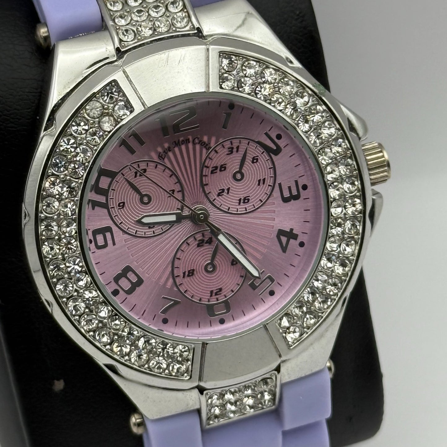 Eve Mon Crois Ladies Quartz Watch Subdial Crystal Accents Japan Working 40mm