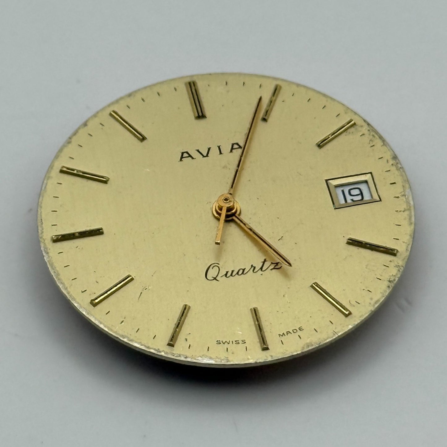 ESA ETA 944.111 Quartz Watch Movement Avia Date Vintage Swiss Parts Repair 26mm