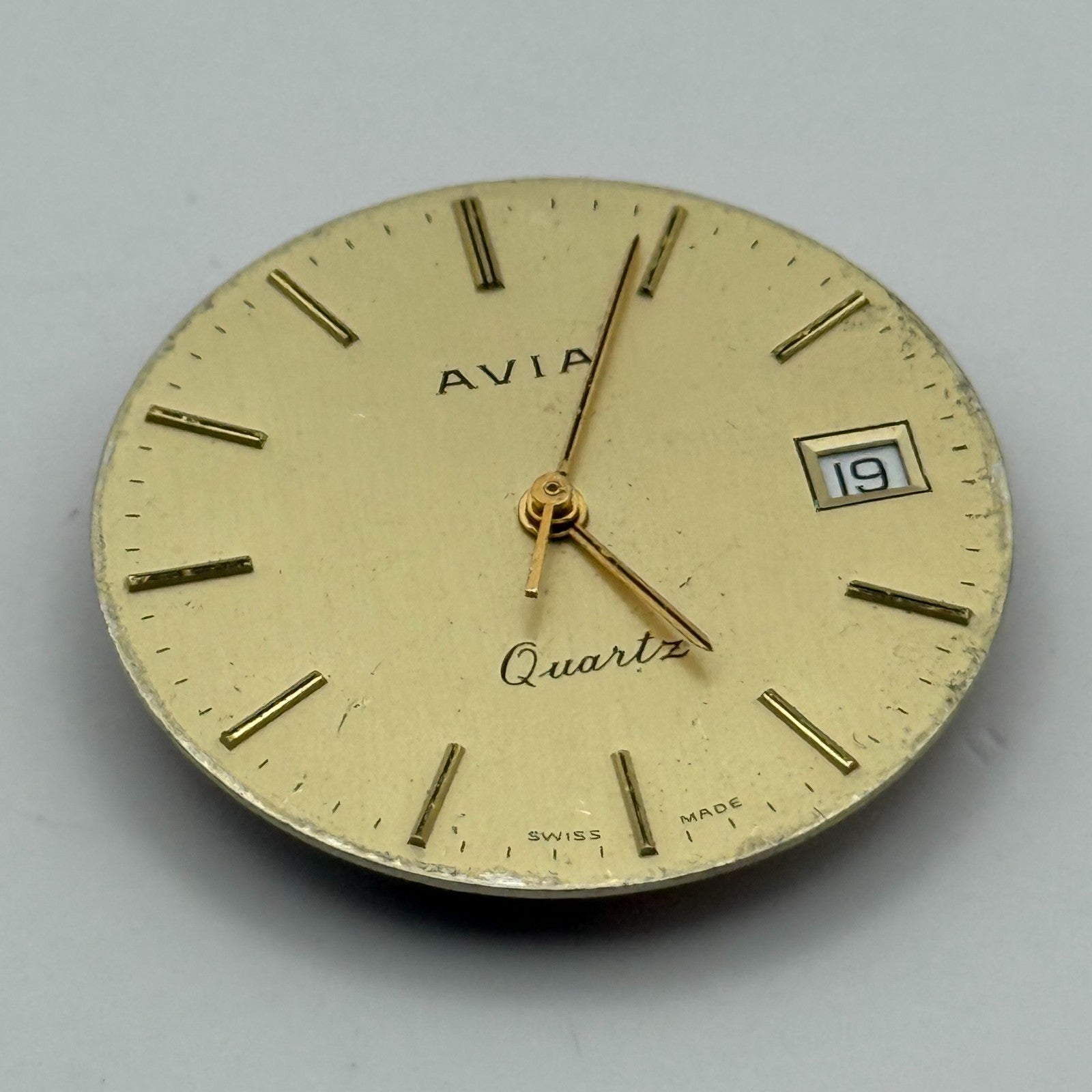 ESA ETA 944.111 Quartz Watch Movement Avia Date Vintage Swiss Parts Repair 26mm