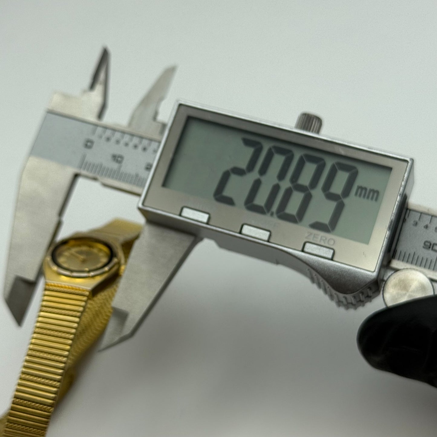 19mm Working Vintage Citizen Japan Ladies Gold Plated Quartz Watch 7 Inches