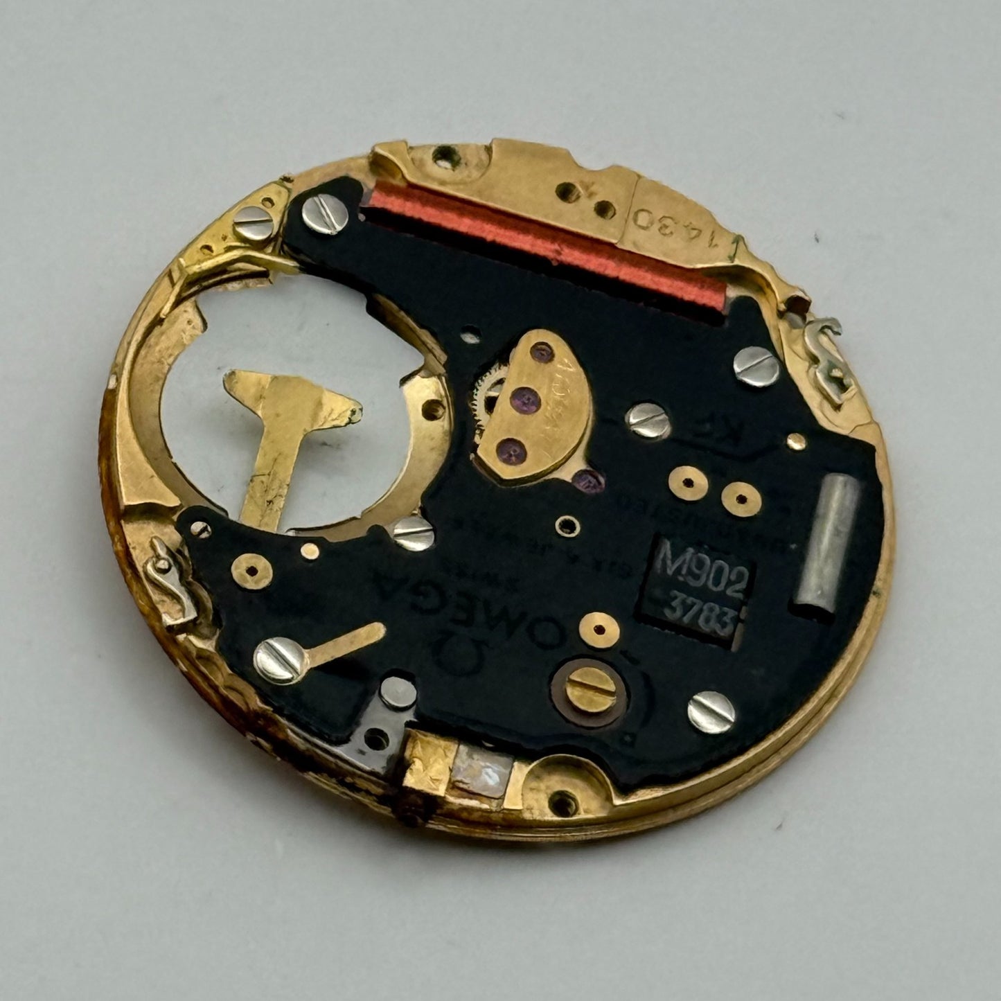 Omega 1430 Quartz Watch Movement 6 Jewels Swiss Vintage Parts Repair 23.8mm
