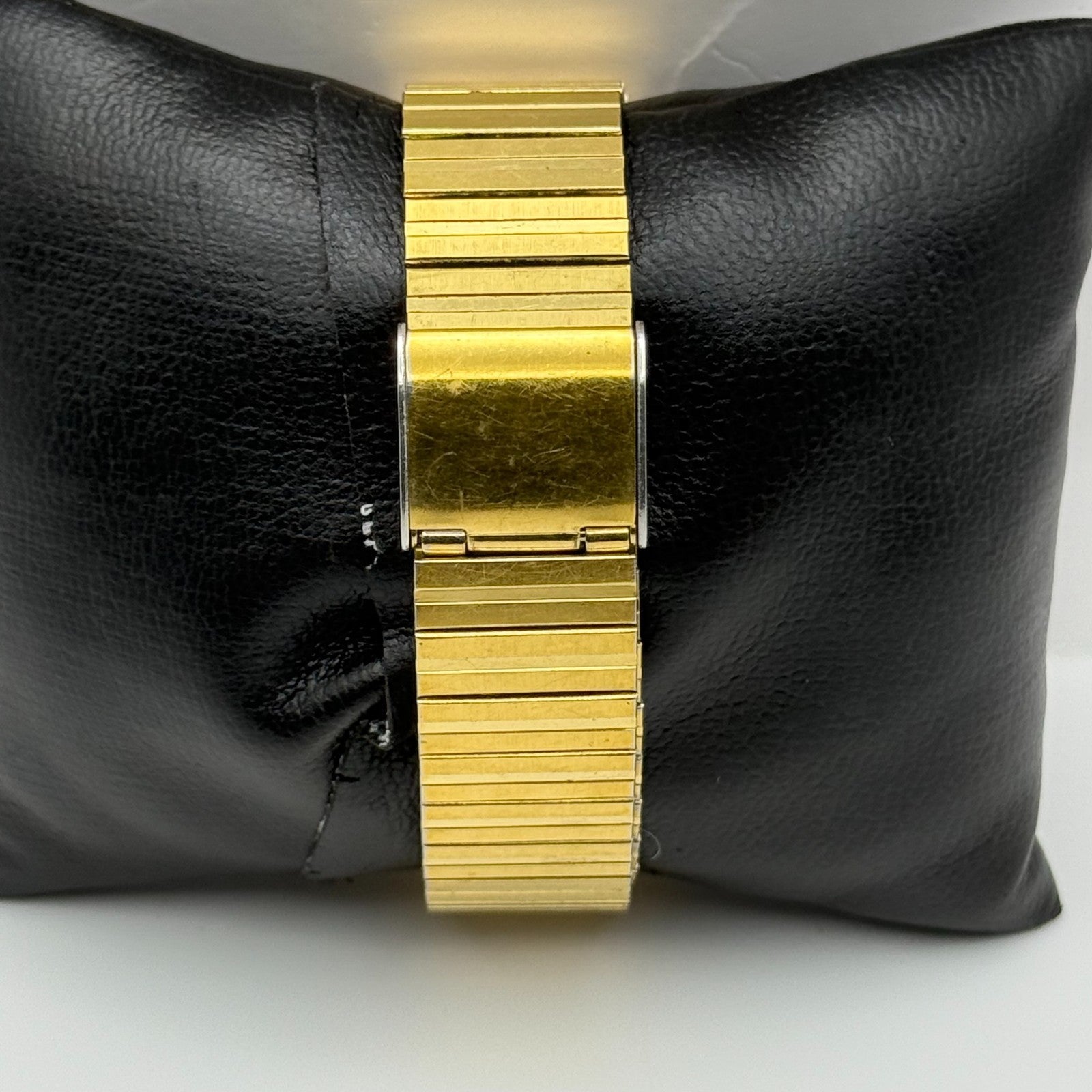 Seiko Ladies Quartz Watch Date Dial Gold Tone Bracelet Japan 25mm PARTS REPAIR