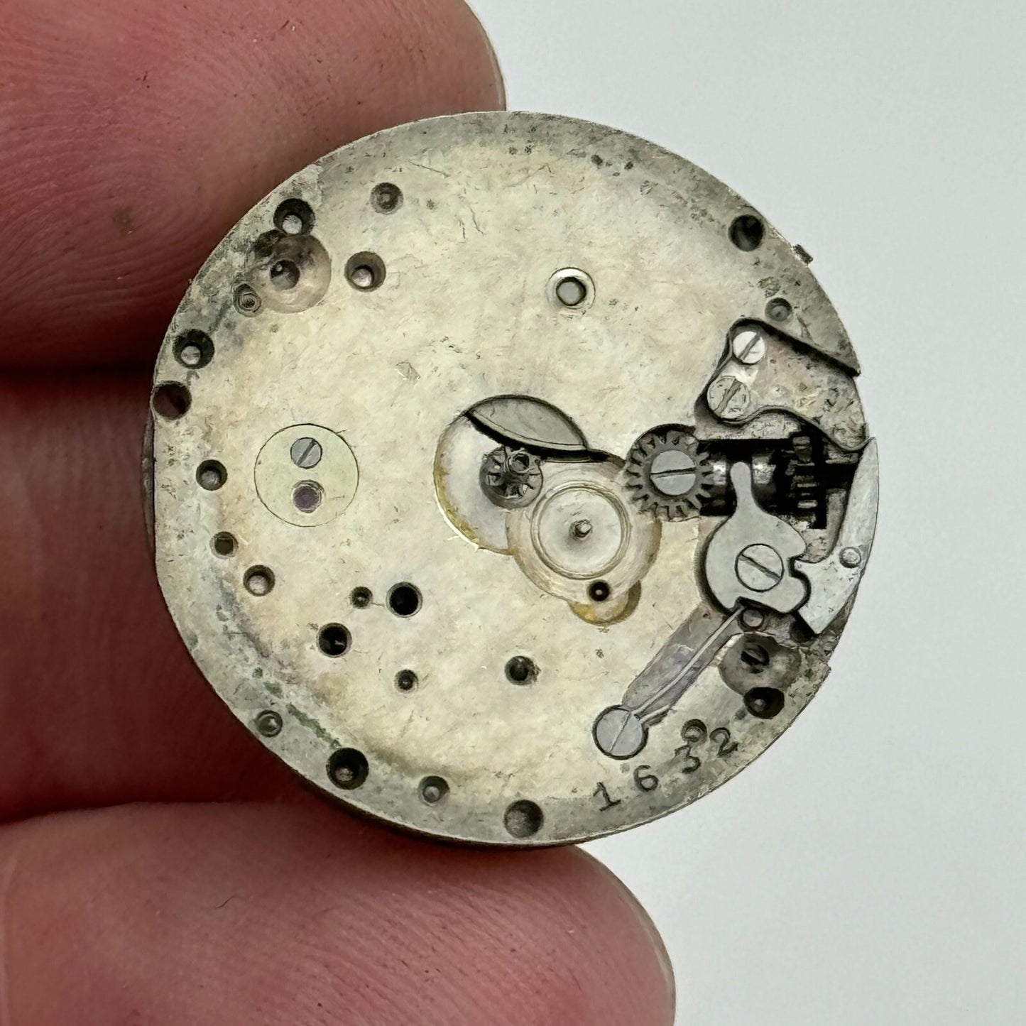 23.2mm Possibly Movado 15 Jewels 4 Adjustments Manual Wind Watch Movement PARTS