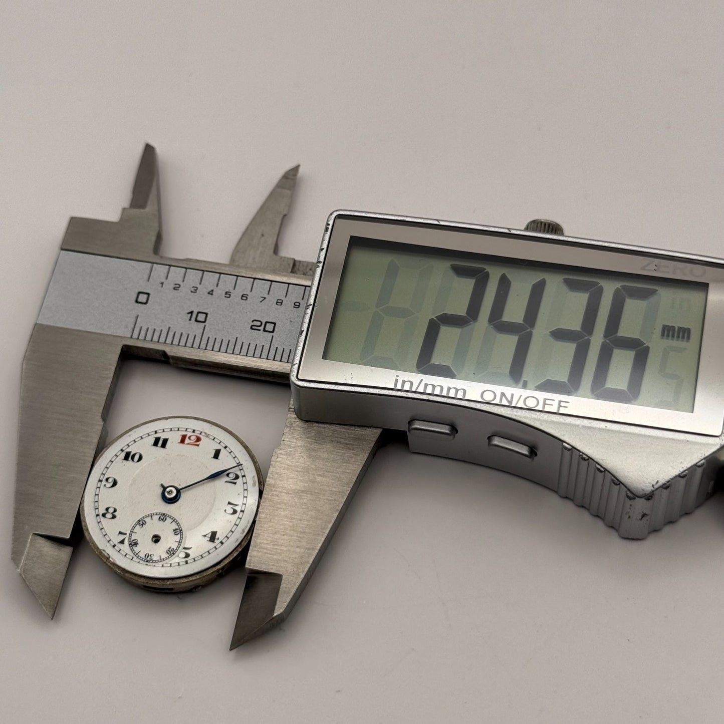 Lanco Trench 15 Jewels Watch Movement Manual Wind Vintage Parts Repair 24.3mm