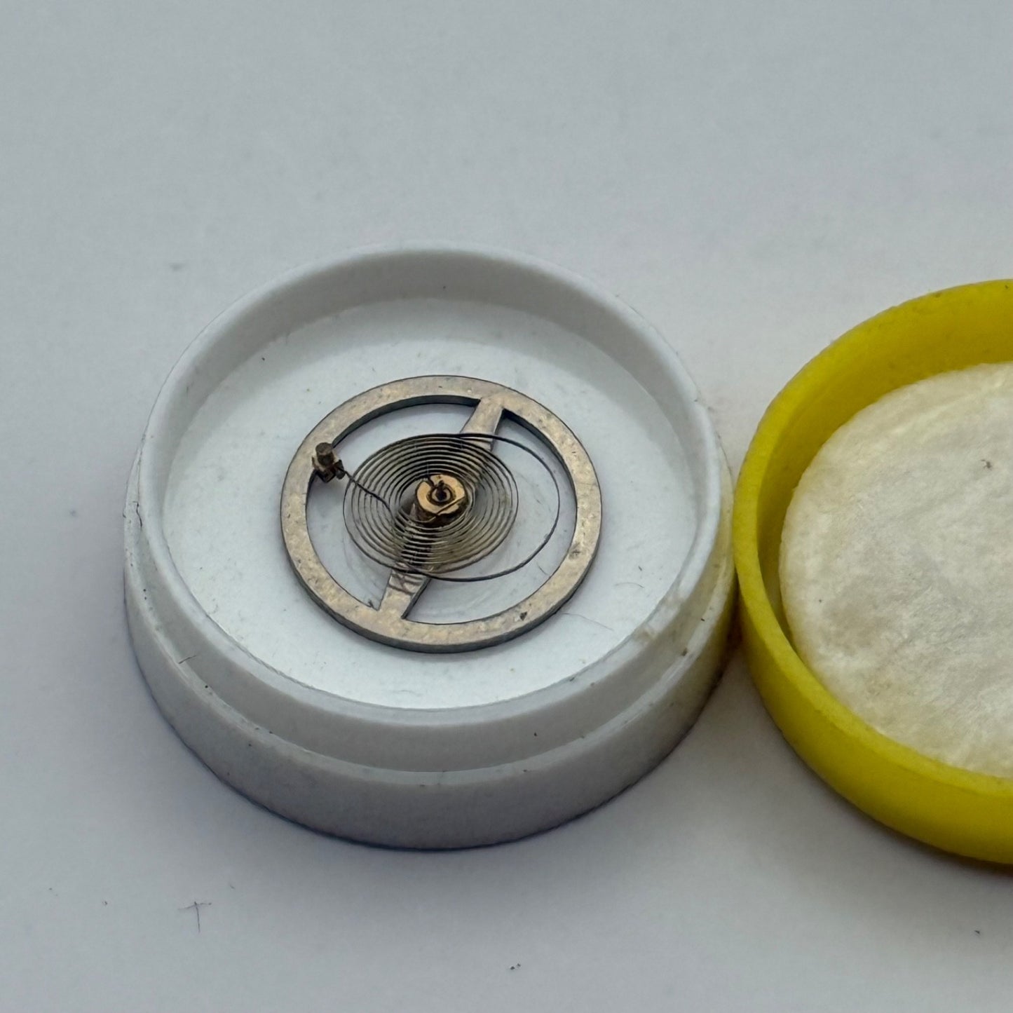 BFG 866 Balance Complete DGT Renata 64 Watch Movement Parts Vintage NOS Repair