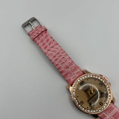 Womage Ladies Quartz Watch Eiffel Tower Design Crystal Accent Working 37mm