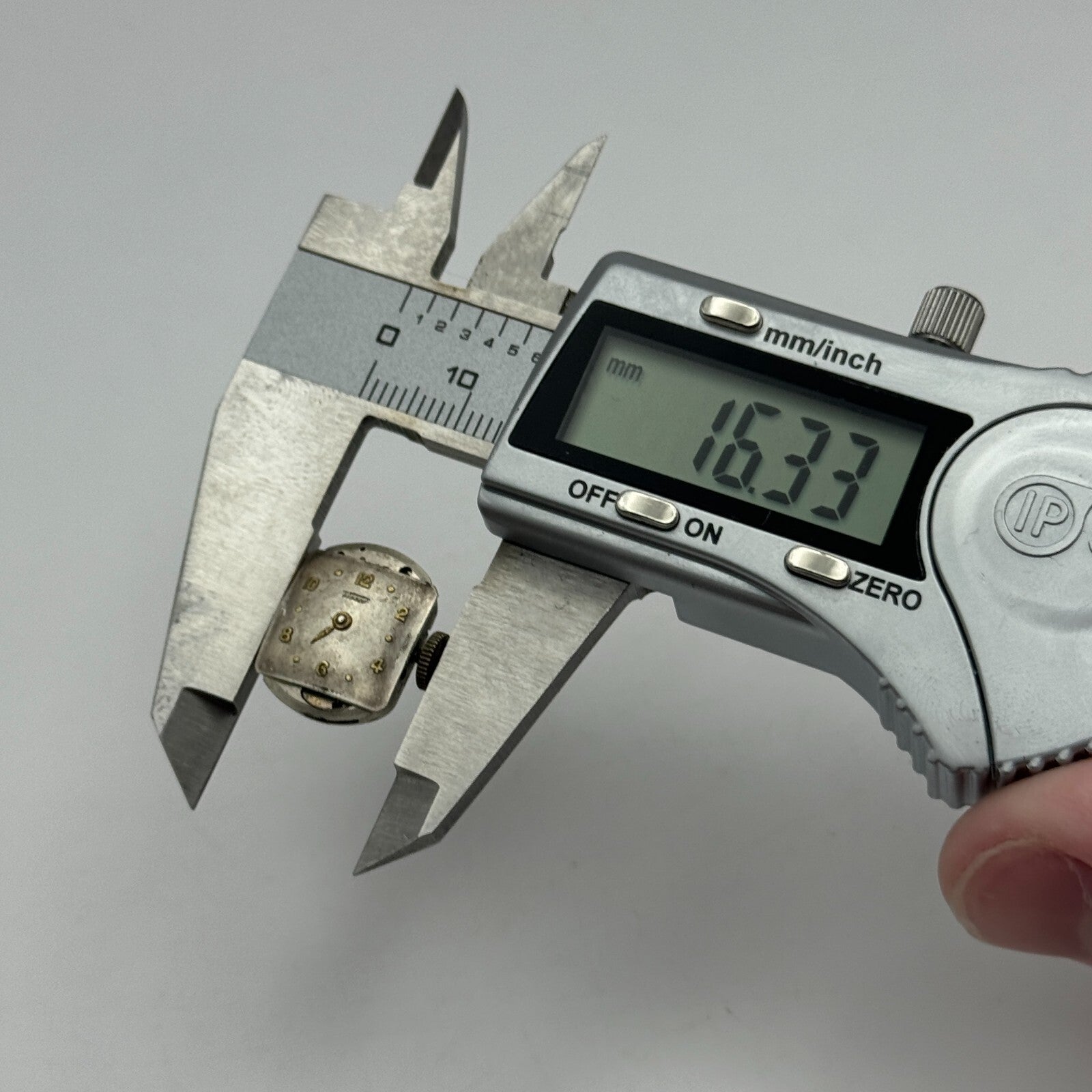 13.5mm Tissot 13.6 Swiss 15 Jewels Manual Wind Ladies Watch Movement PARTS