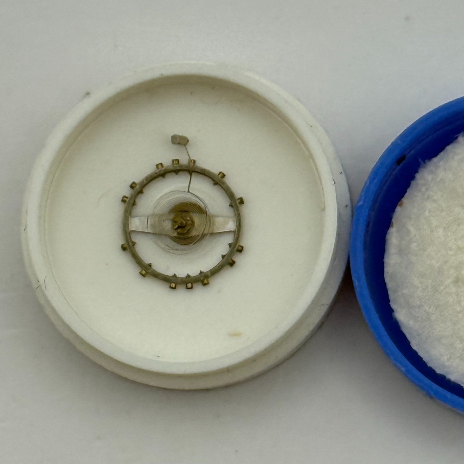 Frenca 680, 681 Balance Complete 6 3/4''' Renata 1564 M Watch Movement Damaged