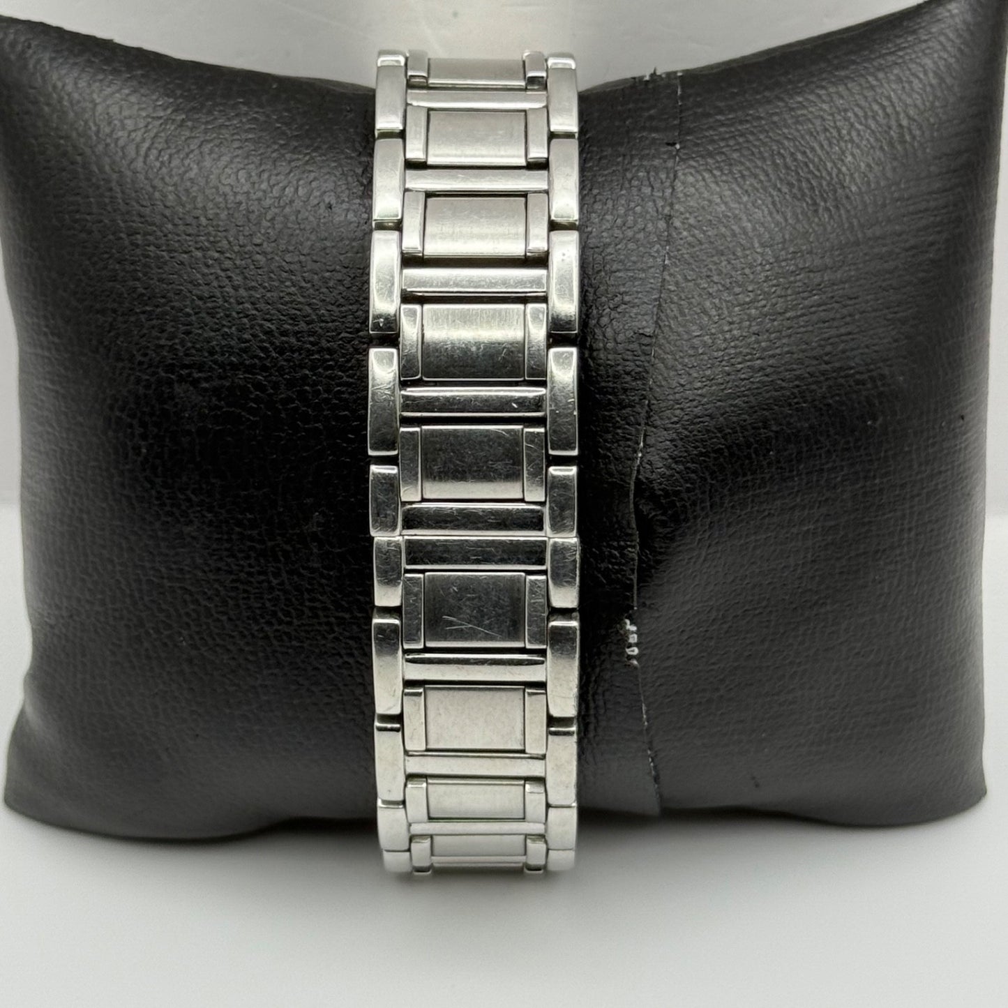 Bulova Swiss Chronograph Watch Quartz Date Dial 29mm C837317 Bracelet Ladies