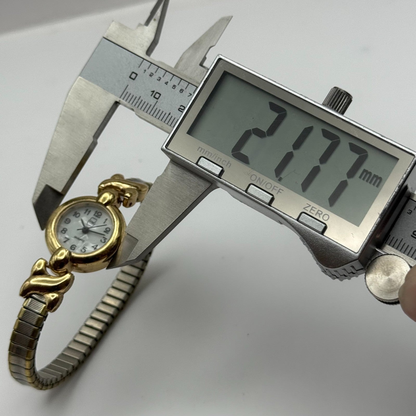 21mm Working Ladies Two Tone Philip Mercier S565S Quartz Watch Expandable Strap