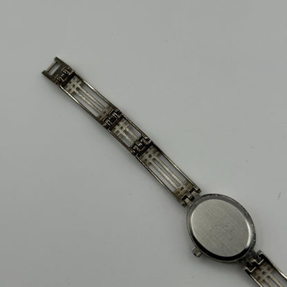 Ladies Quartz Watch Oval White Dial Silver Tone Bracelet Working 18mm 6 Inches