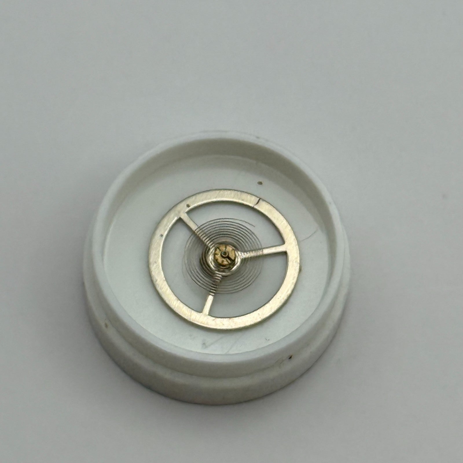 Brac 500Balance Wheel Complete And Spring a dgt. 1635 Watch Movement Parts NOS