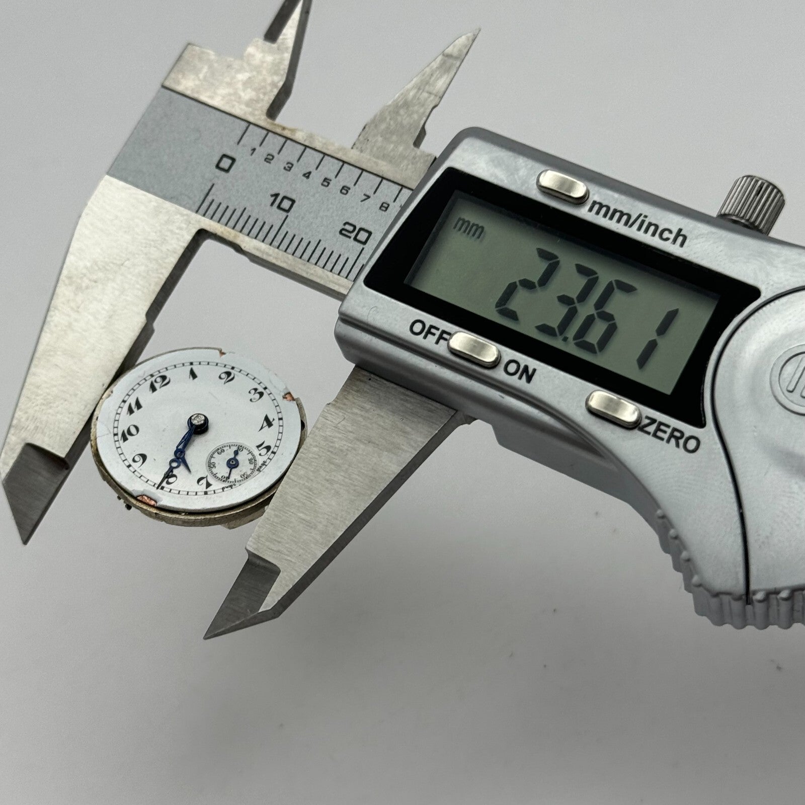 23.6mm Unidentified Sub Seconds Trench Watch Movement Manual Wind PARTS SPARES