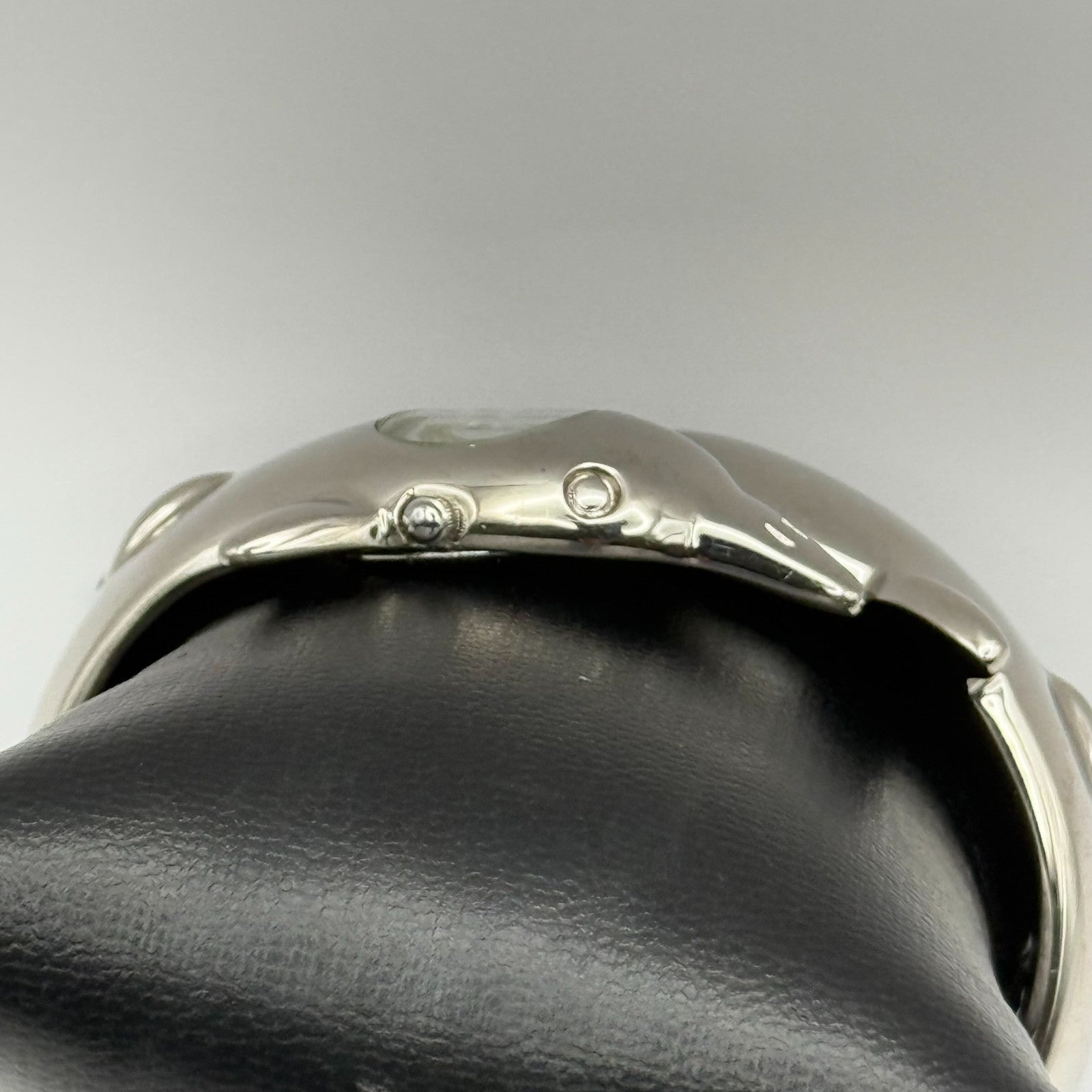 Carvel Ladies Dolphin Bangle Watch Quartz Silver Tone Working 20mm 5.5 Inches