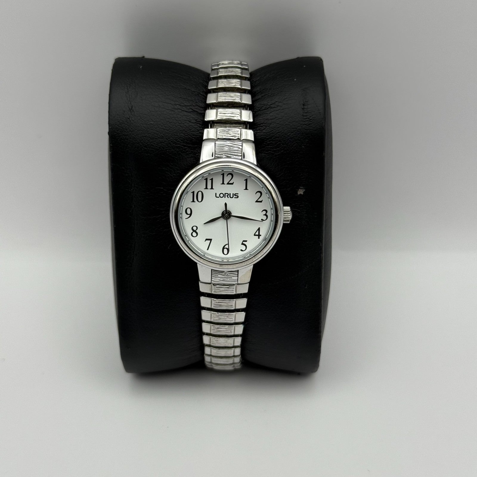 Lorus Ladies Quartz Watch White Dial Silver Tone Stretch Band Japan Working 23mm
