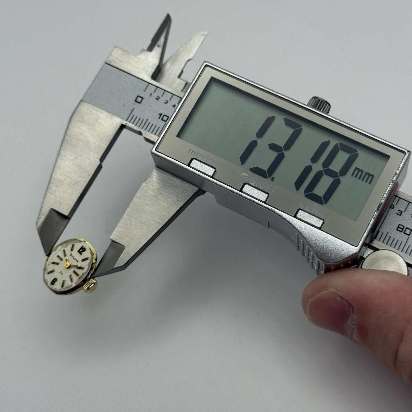 13.1mm Running Vintage Ladies Bulova 5BD Manual Wind Swiss Watch Movement PARTS