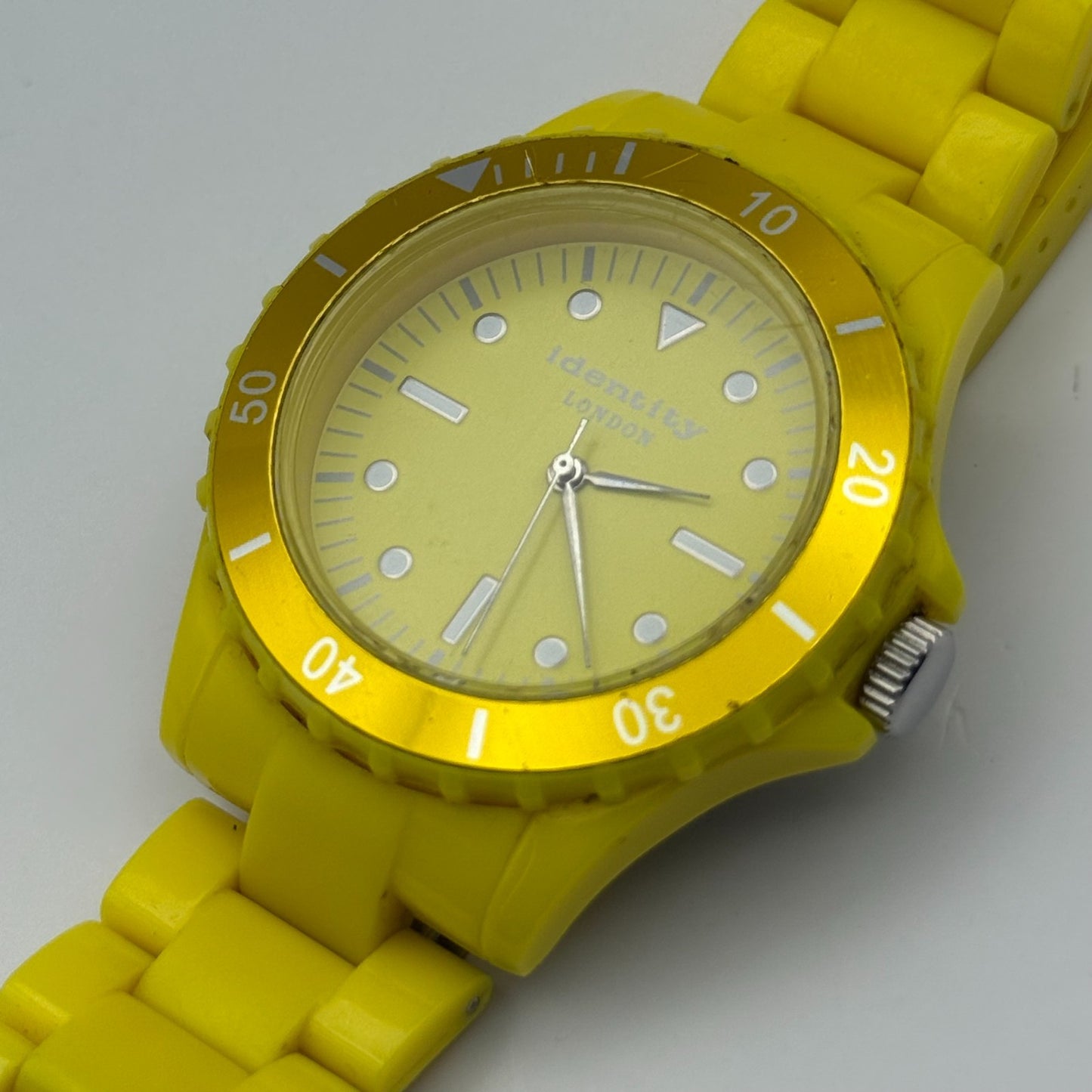 Identity London Unisex Kids Yellow Quartz Watch Bracelet Working 42mm