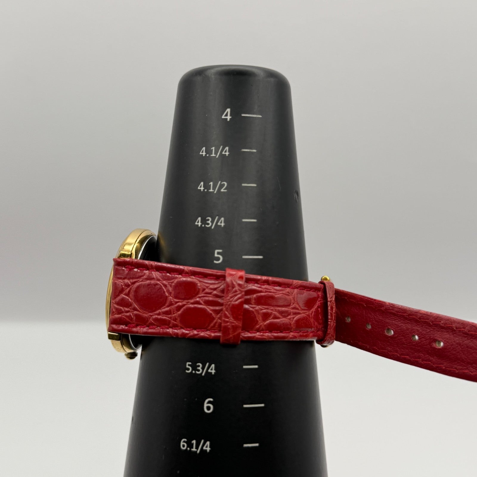 Aviatime Ladies Quartz Watch White Date Dial Red Leather Strap Working 33mm