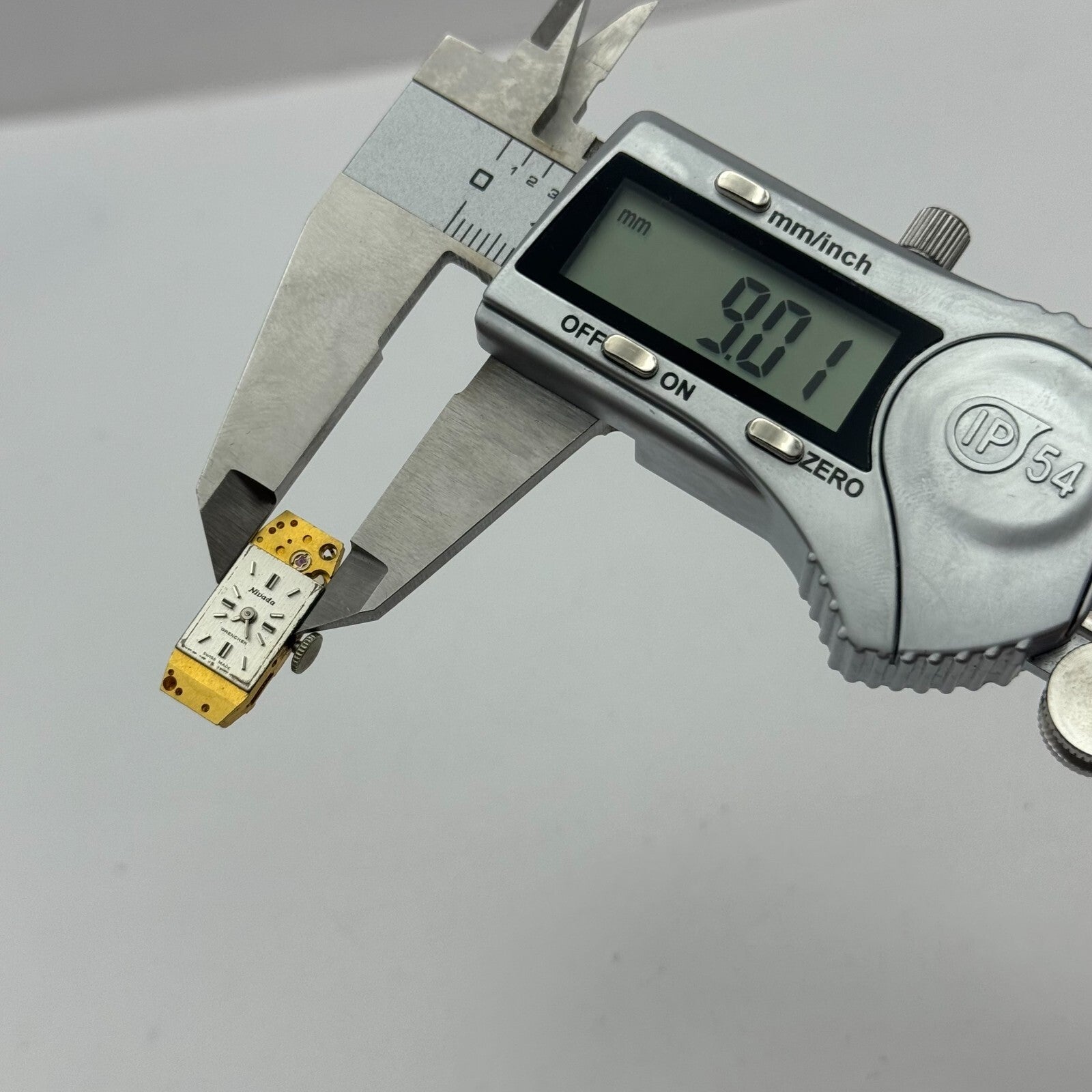 9mm Running Nivada FHF 59-21 Manual Wind 17 Jewels Swiss Watch Movement PARTS