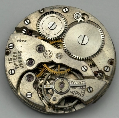 Majex EW 585 Watch Movement Manual Wind Vintage Swiss 15 Jewels Parts 26.8mm