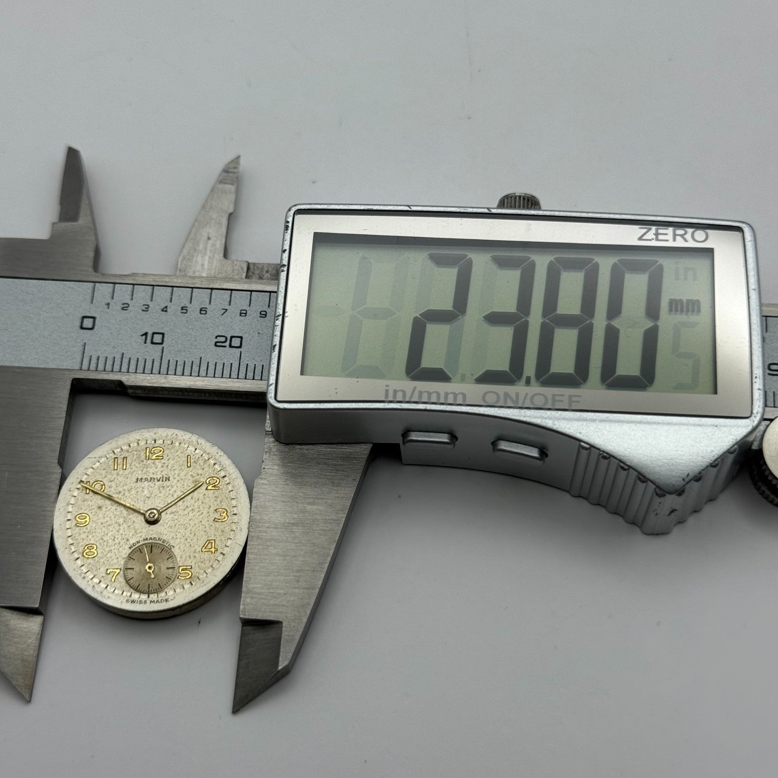 Marvin 17 Jewels Non Magnetic Watch Movement Manual Wind Vintage Parts 23.2mm