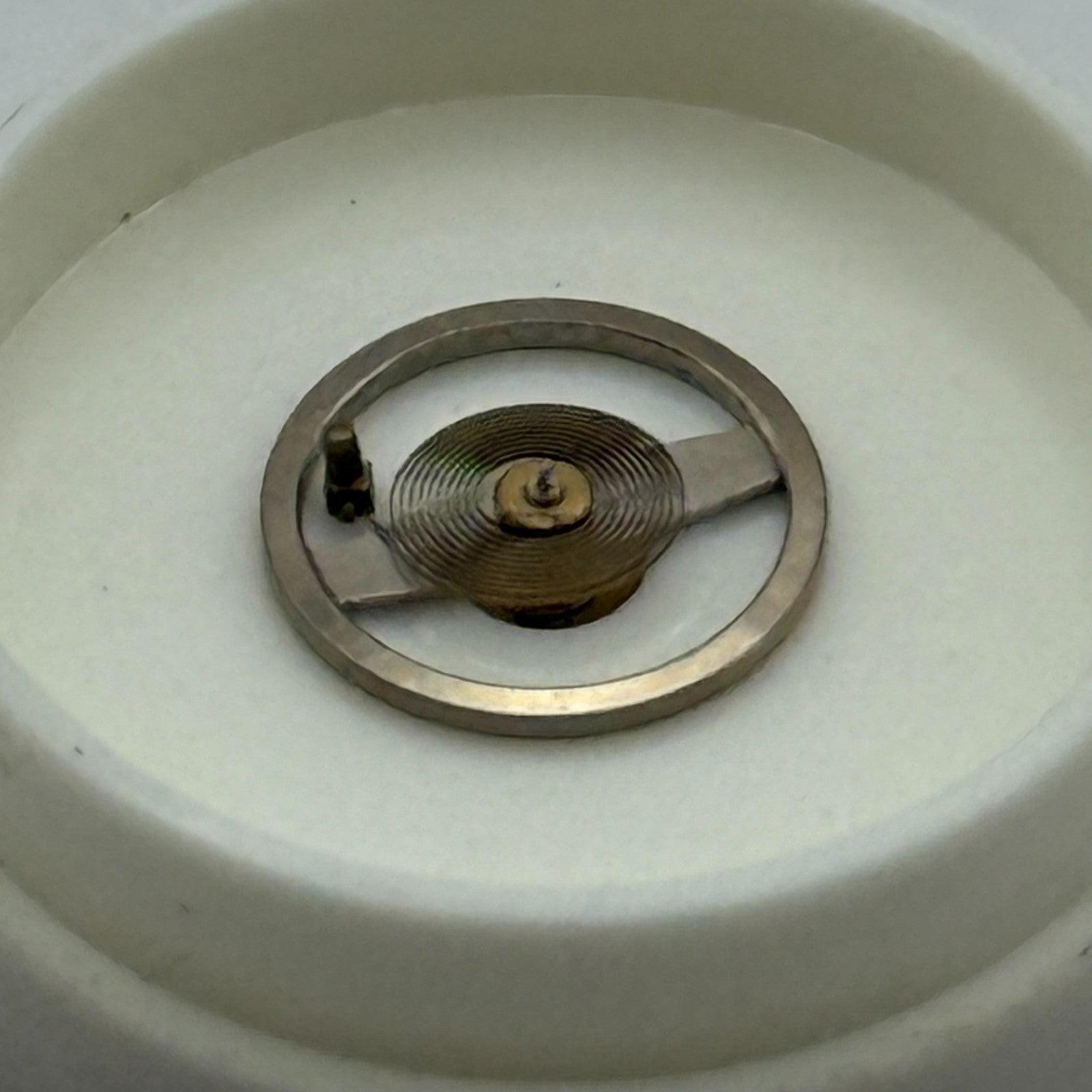 BRAC 2051 Balance Wheel Complete And Spring 5½’’’ 69 M Watch Movement Parts NOS