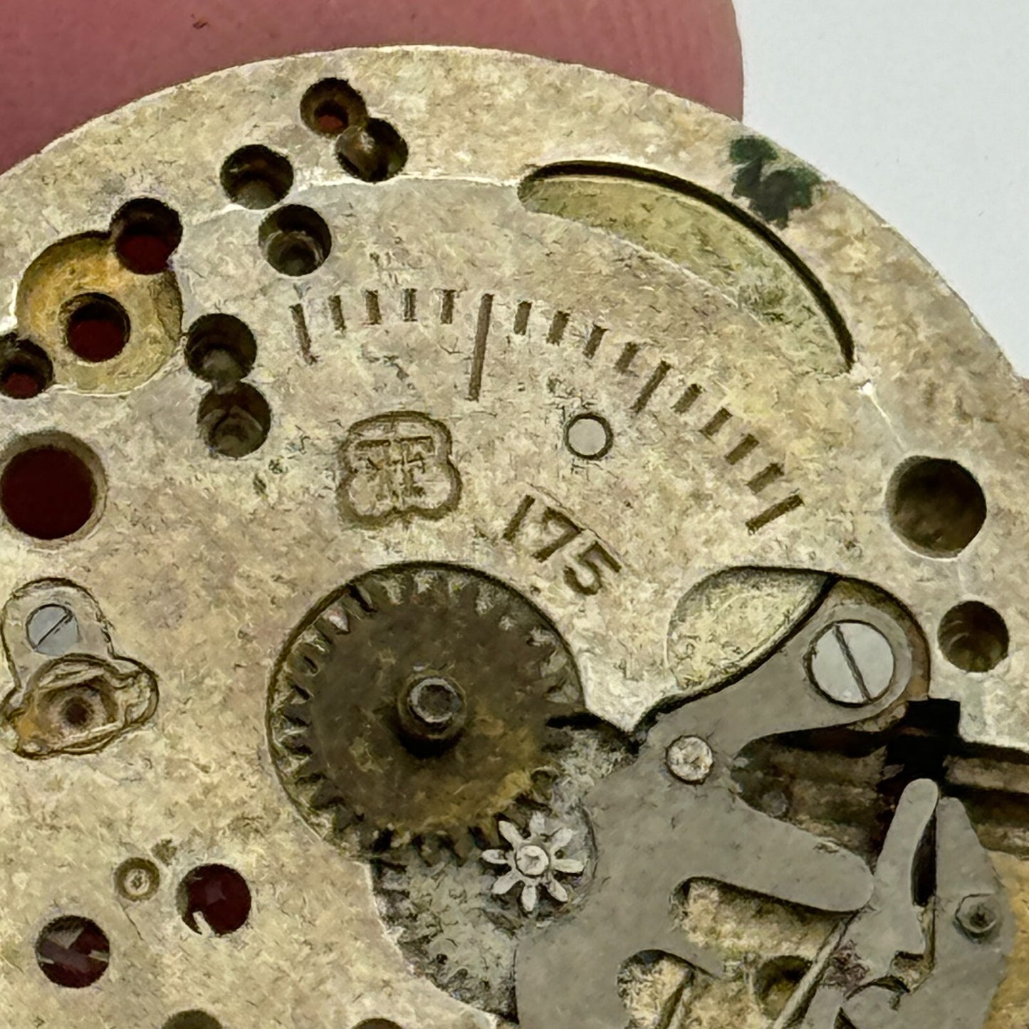 25.9mm Bovet Freres & Co FHF 175 Manual Wind Watch Movement Swiss Vintage PARTS