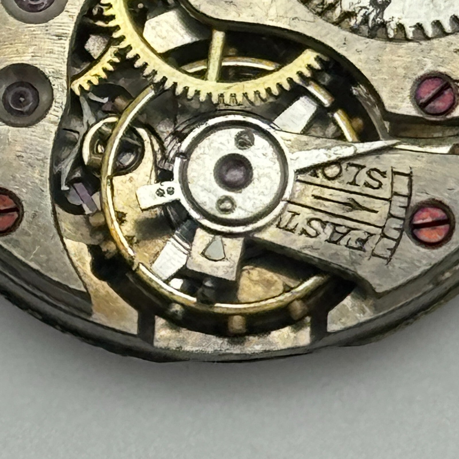 23.7mm Unidentified 15 Jewels Swiss Trench Watch Movement Manual Wind PARTS